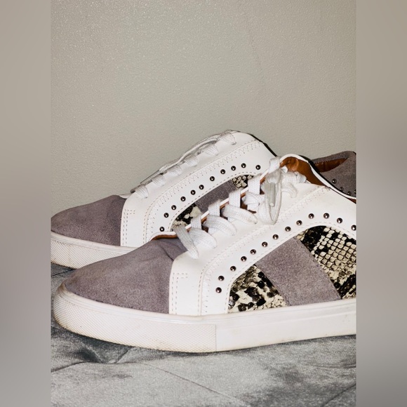 Steve Madden Annita Snake Skin Suede Sneakers shoe Womens - Picture 3 of 9